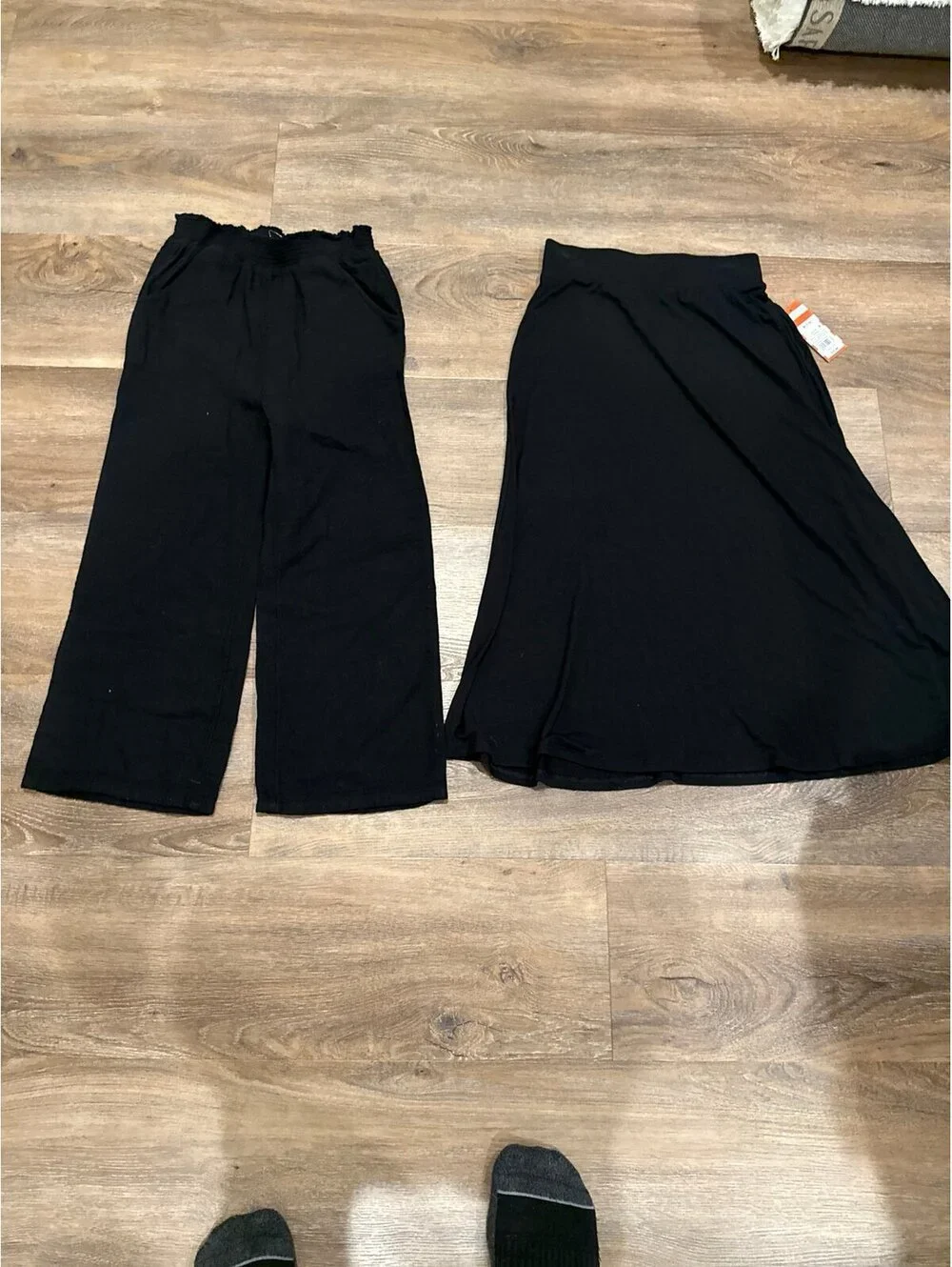 New girls pants and skirt